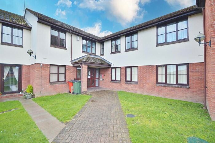 1 Bedroom Flat For Sale In Priory Park, Botanical Way, St. Osyth, Essex, CO16