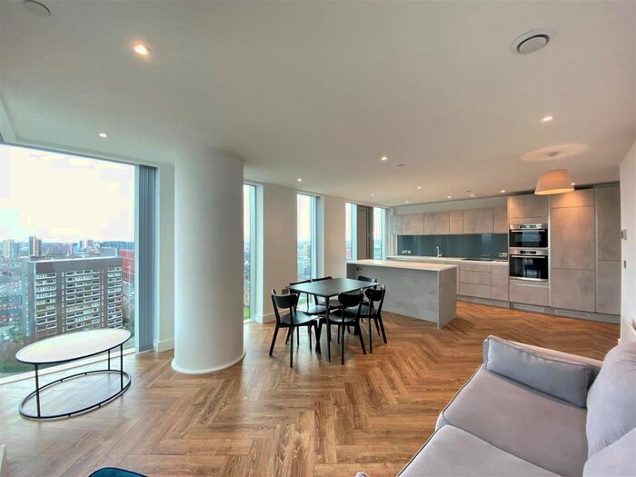 2 Bedroom Flat To Rent In Victoria Residence, Silvercroft Street, Manchester, M15