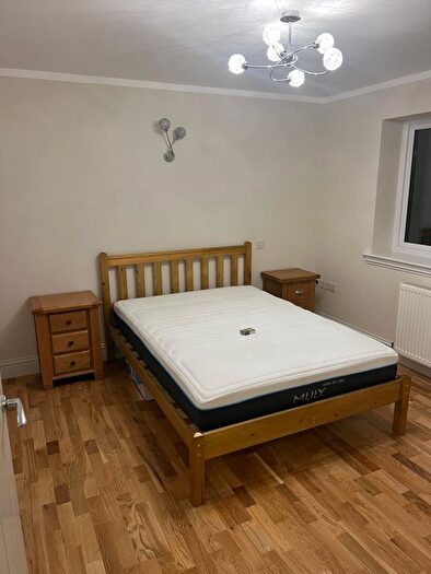 1 Bedroom Flat To Rent In Grundy Crescent, Kennington, Oxford, Oxfordshire, OX1