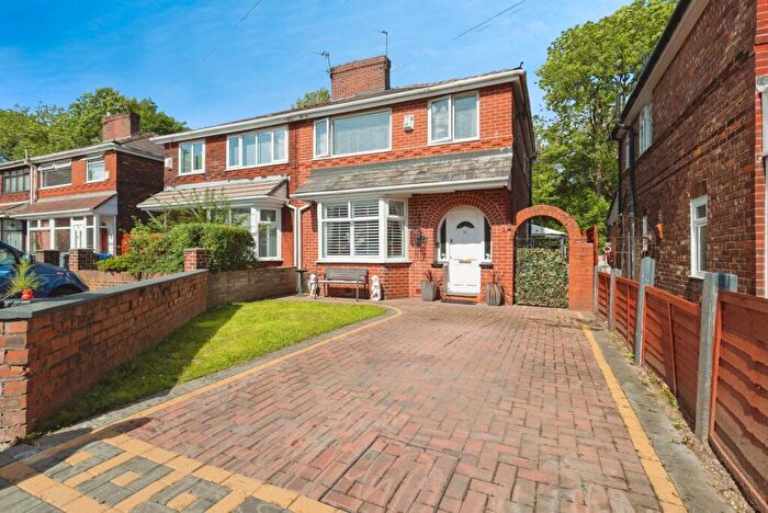 3 Bedroom Semi-Detached House For Sale In Arbory Avenue, Manchester, Greater Manchester, M40