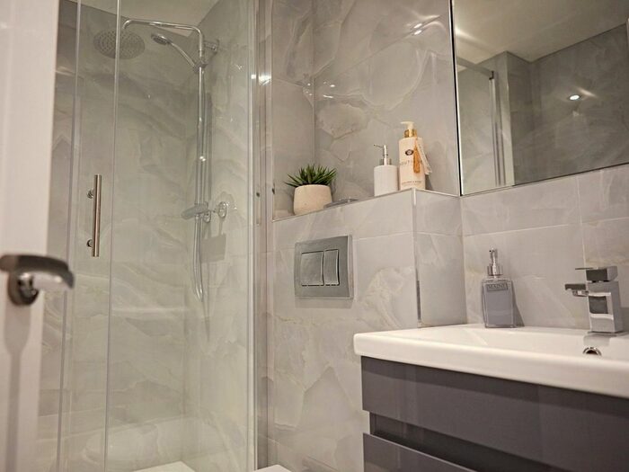 Studio To Rent In The Headrow, Leeds, West Yorkshire, LS1