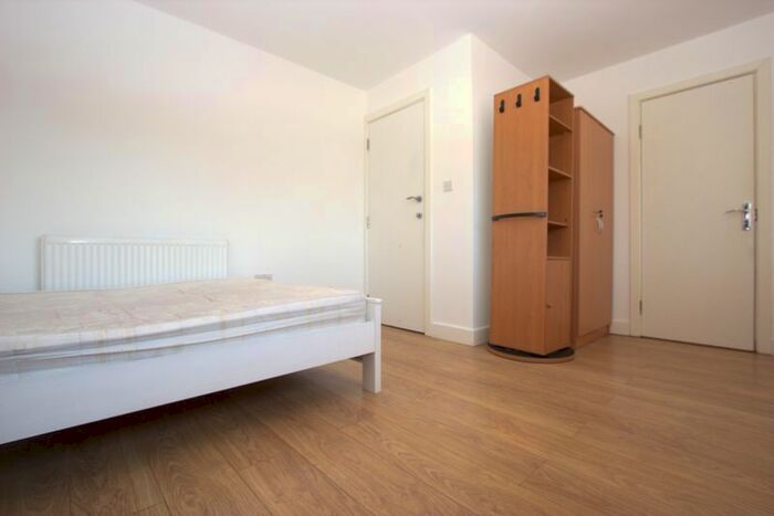 Property To Rent In Windmill Road, London, N18