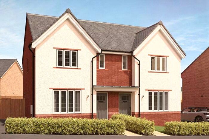 3 Bedroom Semi-Detached House For Sale In Winchester Road, Beggarwood, Basingstoke, RG23