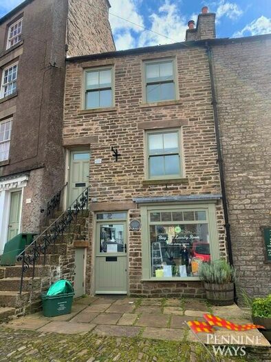 2 Bedroom Maisonette To Rent In Market Place, Alston, CA9