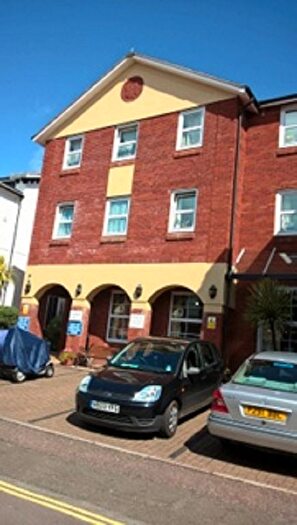 2 Bedroom Flat To Rent In Bishops Place, Paignton, TQ3