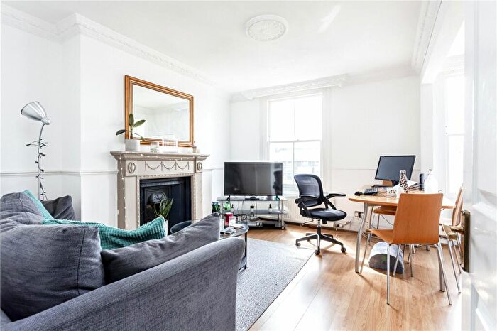 1 Bedroom Apartment To Rent In Packington Street, Islington, N1