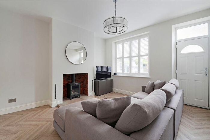 3 Bedroom End Of Terrace House For Sale In Salisbury Road, Crookes, Sheffield, S10