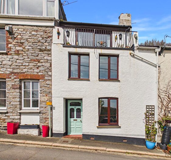 3 Bedroom Terraced House For Sale In St. Andrews Street, Millbrook, PL10