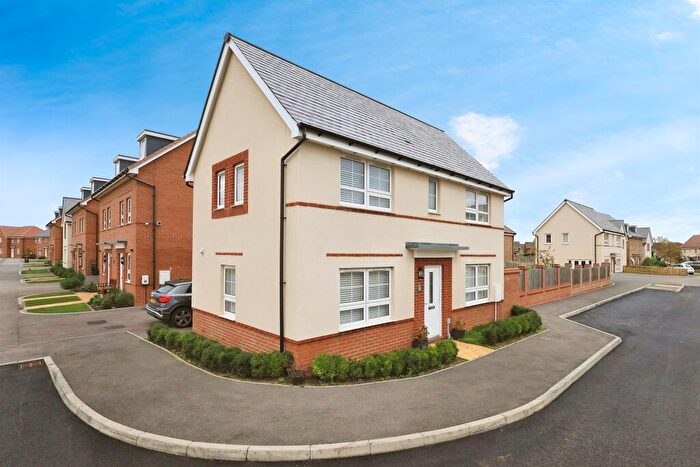 3 Bedroom Detached House For Sale In Coniston Avenue, Eastbourne, BN22