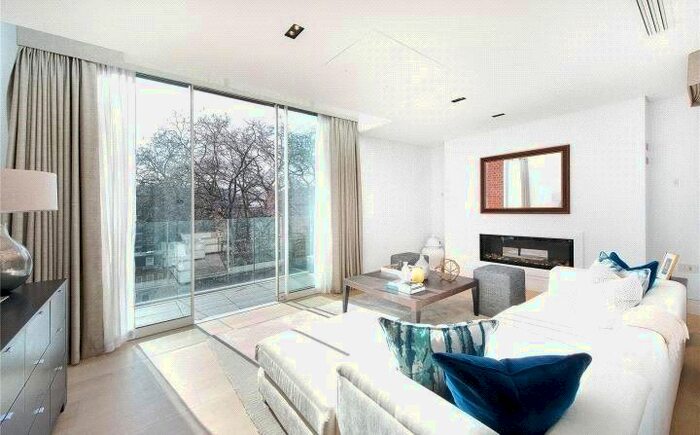 3 Bedroom Flat To Rent In Green Street, Mayfair, W1K