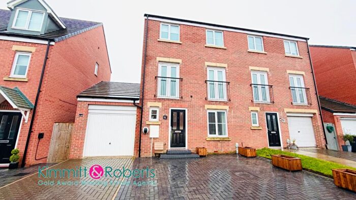 3 Bedroom Town House For Sale In Parsley Close, Easington, Durham, SR8