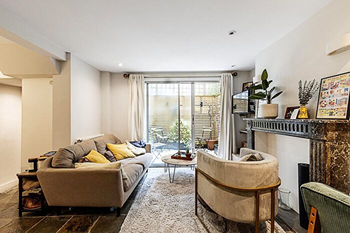 1 Bedroom Flat To Rent In Carmel Court, Holland Street, W8