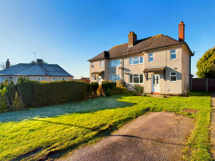 2 Bedroom Semi-Detached House For Sale In Meadow Way, Offley, Hitchin, SG5