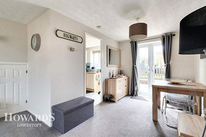 3 Bedroom End Of Terrace House For Sale In Portsch Close, Lowestoft, NR33