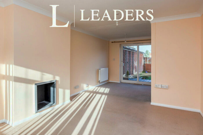 3 Bedroom Semi-Detached House To Rent In Cannock Road, Aylesbury, HP20