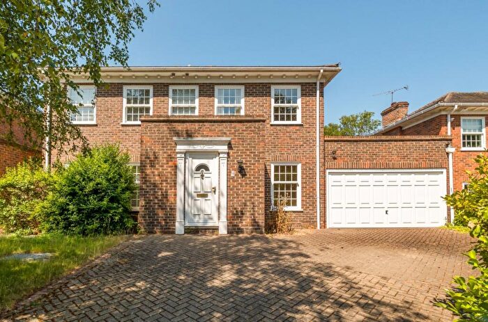5 Bedroom Detached House To Rent In Copperfield Way, BR7