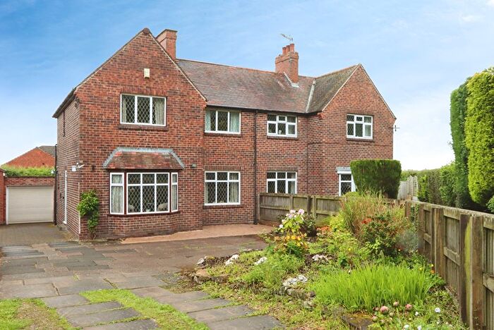 3 Bedroom Semi-Detached House For Sale In Highgate Lane, Dronfield, Derbyshire, S18