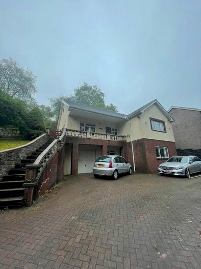 4 Bedroom Property To Rent In Oak Ridge, Blackmill, CF35