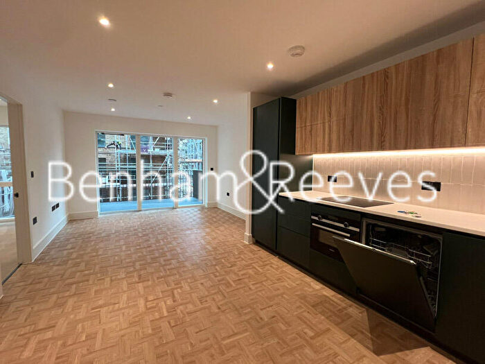 1 Bedroom Apartment To Rent In Danvers Avenue, Imperial Wharf, SW11