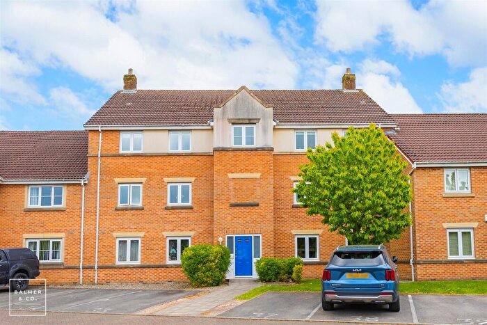 2 Bedroom Apartment For Sale In Kirkhill Grange, Westhoughton, BL5