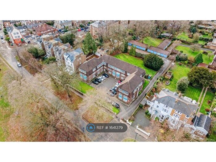 2 Bedroom Flat To Rent In The Common, London, W5