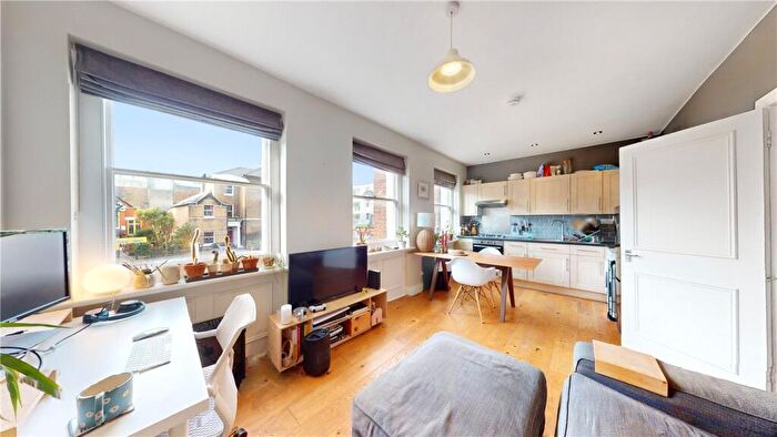 1 Bedroom Apartment To Rent In Hornsey Road, London, N19