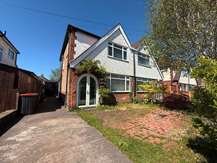 3 Bedroom Semi Detached House For Sale In Lilac Grove, Whitby, CH66