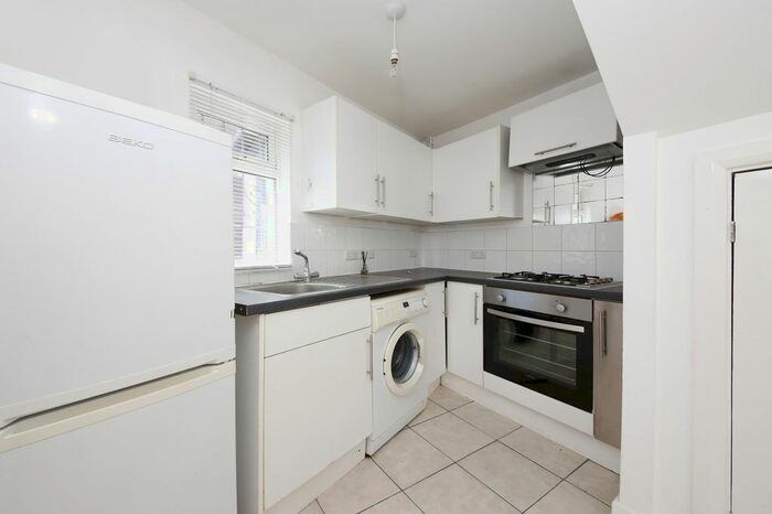 1 Bedroom End Of Terrace House To Rent In Ventnor Road, New Cross, London, SE14