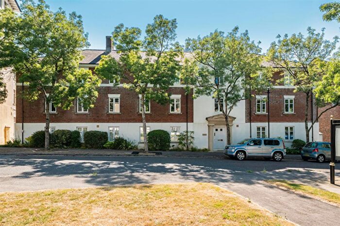3 Bedroom Flat For Sale In Victor Jackson Avenue, Poundbury, Dorchester, DT1