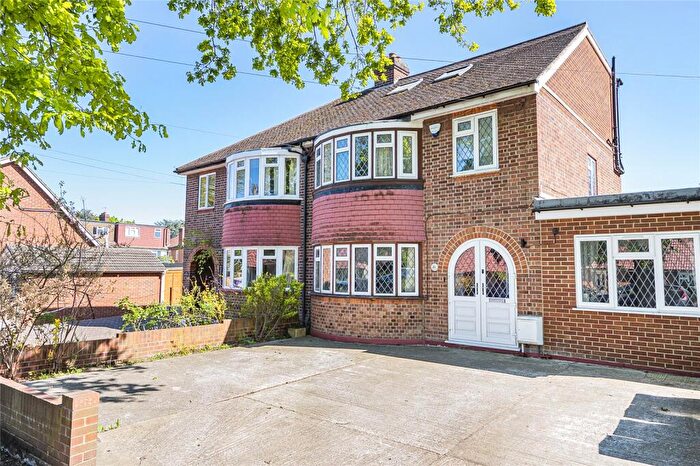 4 Bedroom Semi-Detached House For Sale In Blakes Lane, New Malden, KT3