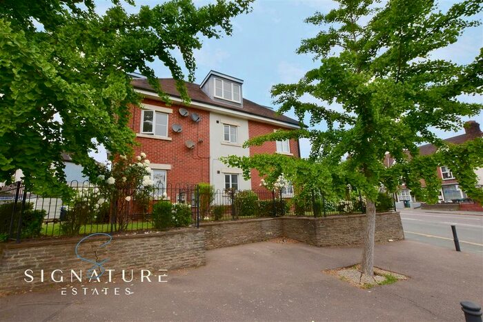 2 Bedroom Property To Rent In St. Albans Road, Watford, WD24