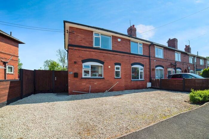 3 Bedroom End Of Terrace House For Sale In The Woodlands, Langwith, Mansfield, NG20