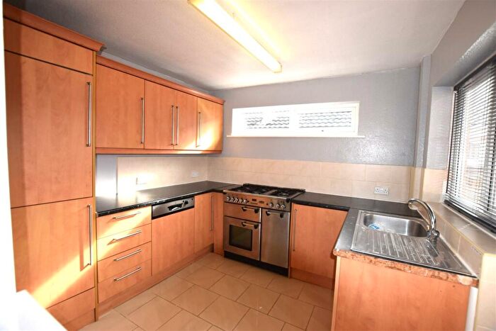 3 Bedroom Detached Bungalow For Sale In Fairholme Close, Chester, CH1