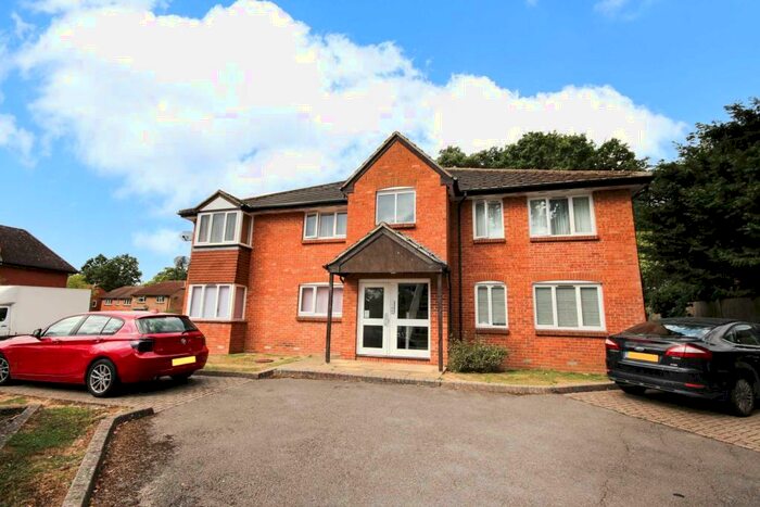 1 Bedroom Apartment To Rent In Horatio Avenue, Warfield, RG42