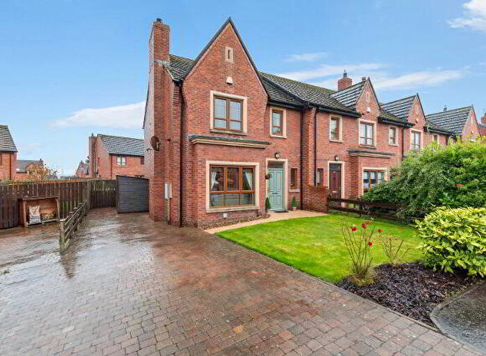 3 Bedroom Semi-Detached House For Sale In Brooke Hall Heights, Belfast, BT8