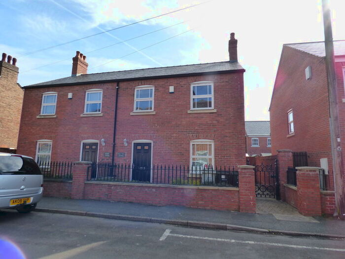 3 Bedroom Semi-Detached House To Rent In Wellington Street, Louth, LN11
