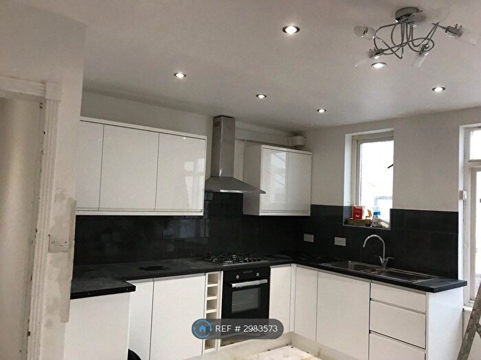 3 Bedroom Terraced House To Rent In Lawford Gardens, Dartford, DA1