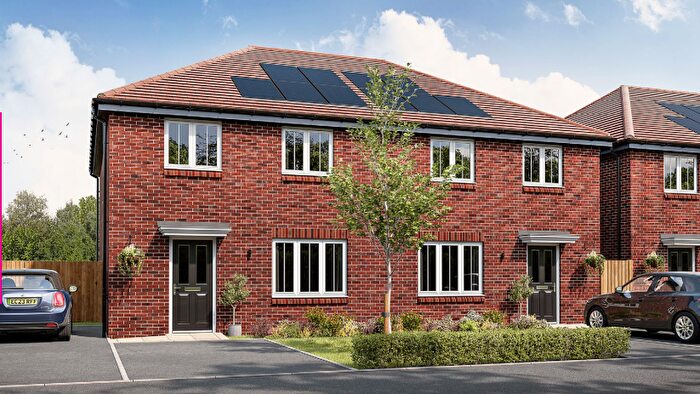 4 Bedroom Semi-Detached House For Sale In Bluebell Drive, Newark, NG24