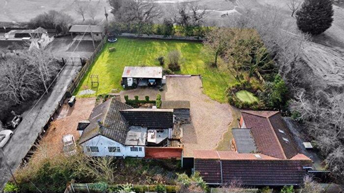 5 Bedroom Detached House For Sale In Wellington Avenue, Hullbridge, Hockley, SS5