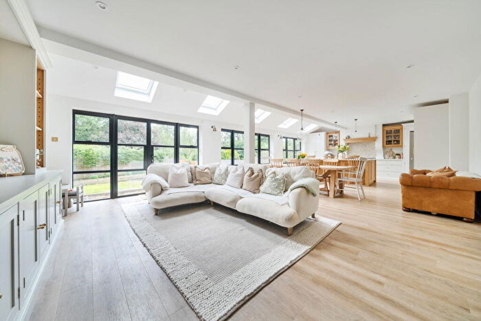 4 Bedroom Detached House For Sale In Priory Gardens, Old Basing, RG24