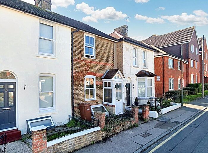 2 Bedroom Terraced House For Sale In Orchard Street, Gillingham, ME8