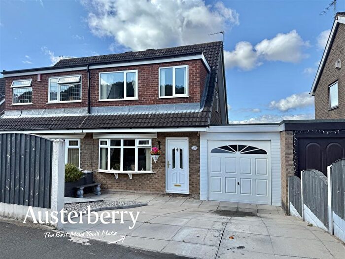 3 Bedroom Semi Detached House For Sale In Linacre Way, Stoke-On-Trent, ST3