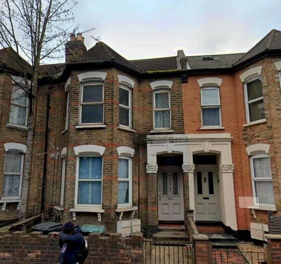 2 Bedroom Flat To Rent In Lordship Lane, London, N22