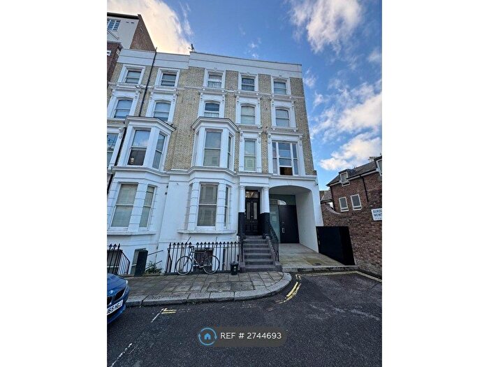 Studio To Rent In Hatherley Grove, London, W2