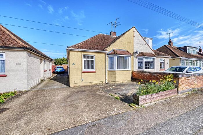 2 Bedroom Semi-Detached Bungalow For Sale In Vine Hill Drive, Higham Ferrers, NN10