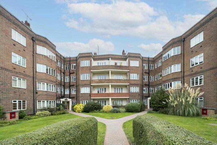 2 Bedroom Flat To Rent In Chiswick Village, London, W4