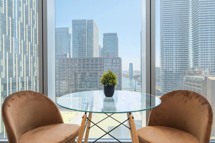 Studio To Rent In Landmark Pinnacle, E14