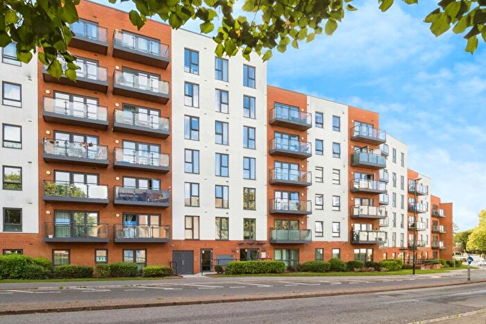 1 Bedroom Flat For Sale In West Green Drive, Crawley, West Sussex, RH11