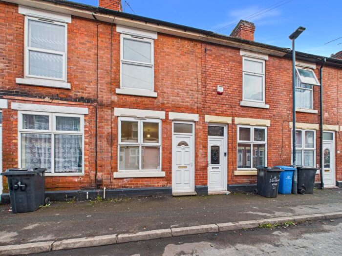 3 Bedroom Terraced House To Rent In Leacroft Road, Normanton, DE23