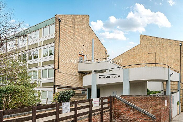 2 Bedroom Flat To Rent In Masons Hill, Bromley, Kent, BR2